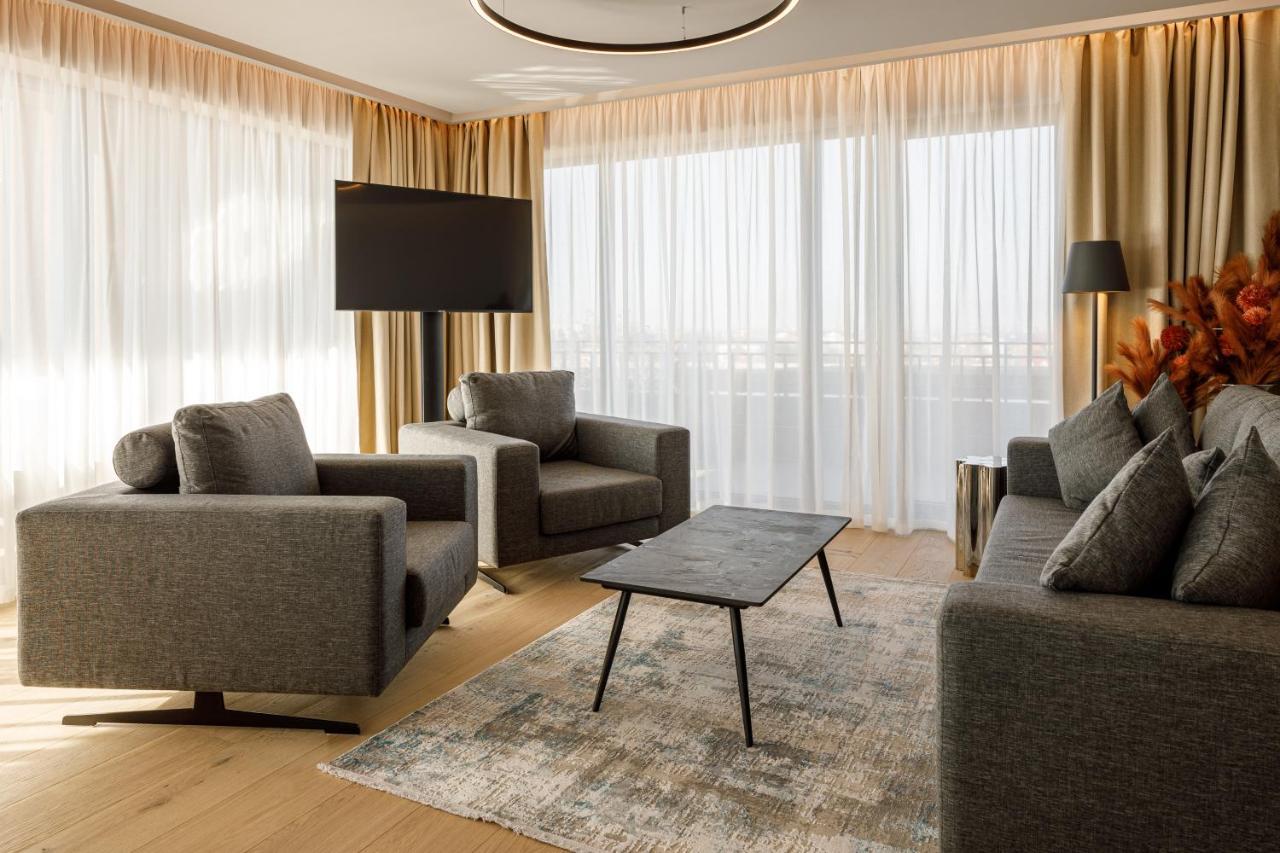 Qosmo Brasov Hotel Luaran gambar