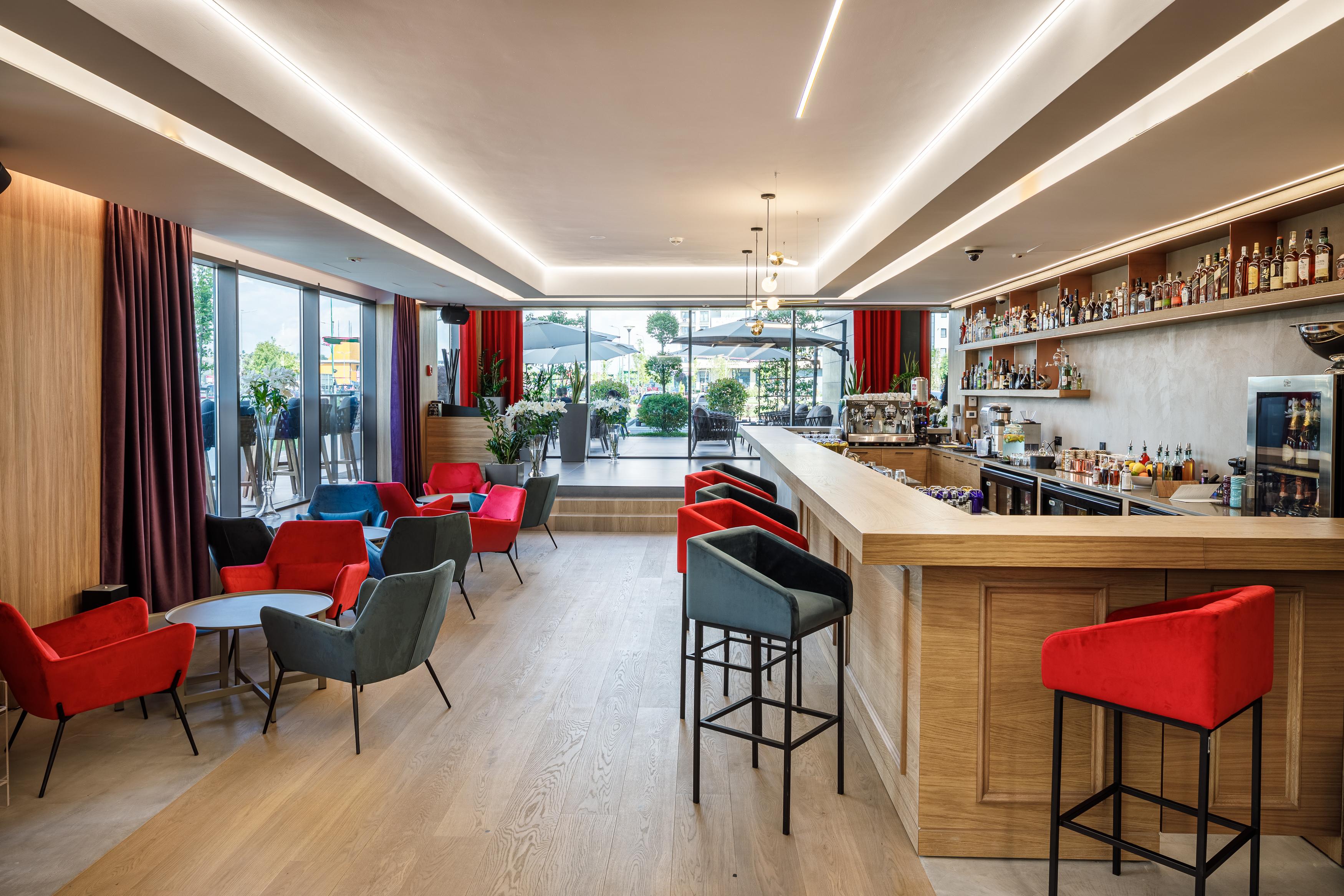 Qosmo Brasov Hotel Luaran gambar
